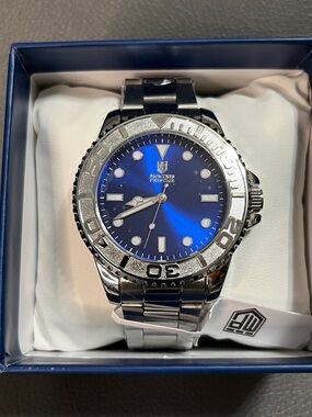 Montres Prestige X
Invicta Men's Watch 43mm,
Steel MPW-0268